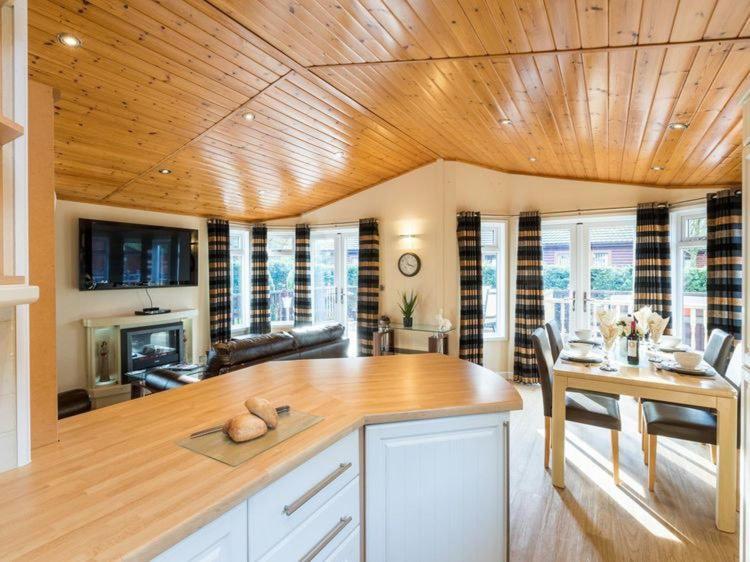 Windermere Retreat - White Cross Bay Holiday Park 외부 사진