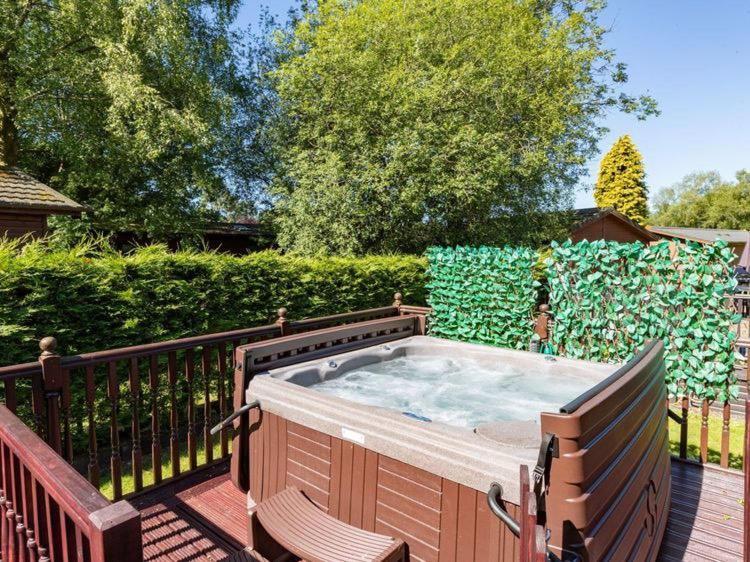 Windermere Retreat - White Cross Bay Holiday Park 외부 사진